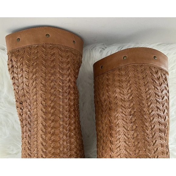 FRYE Shirley Woven Tan Leather Knee High Tall Western Riding Stud Boots Sz 6.5 - Picture 10 of 16